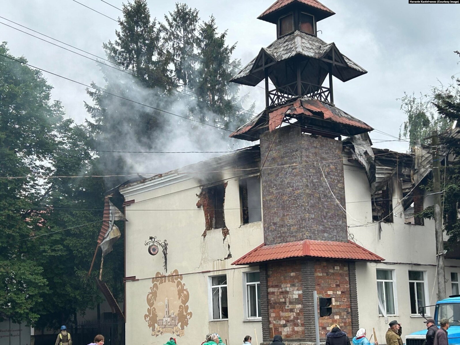 Впало в магазин, де були 5 хвилин тому