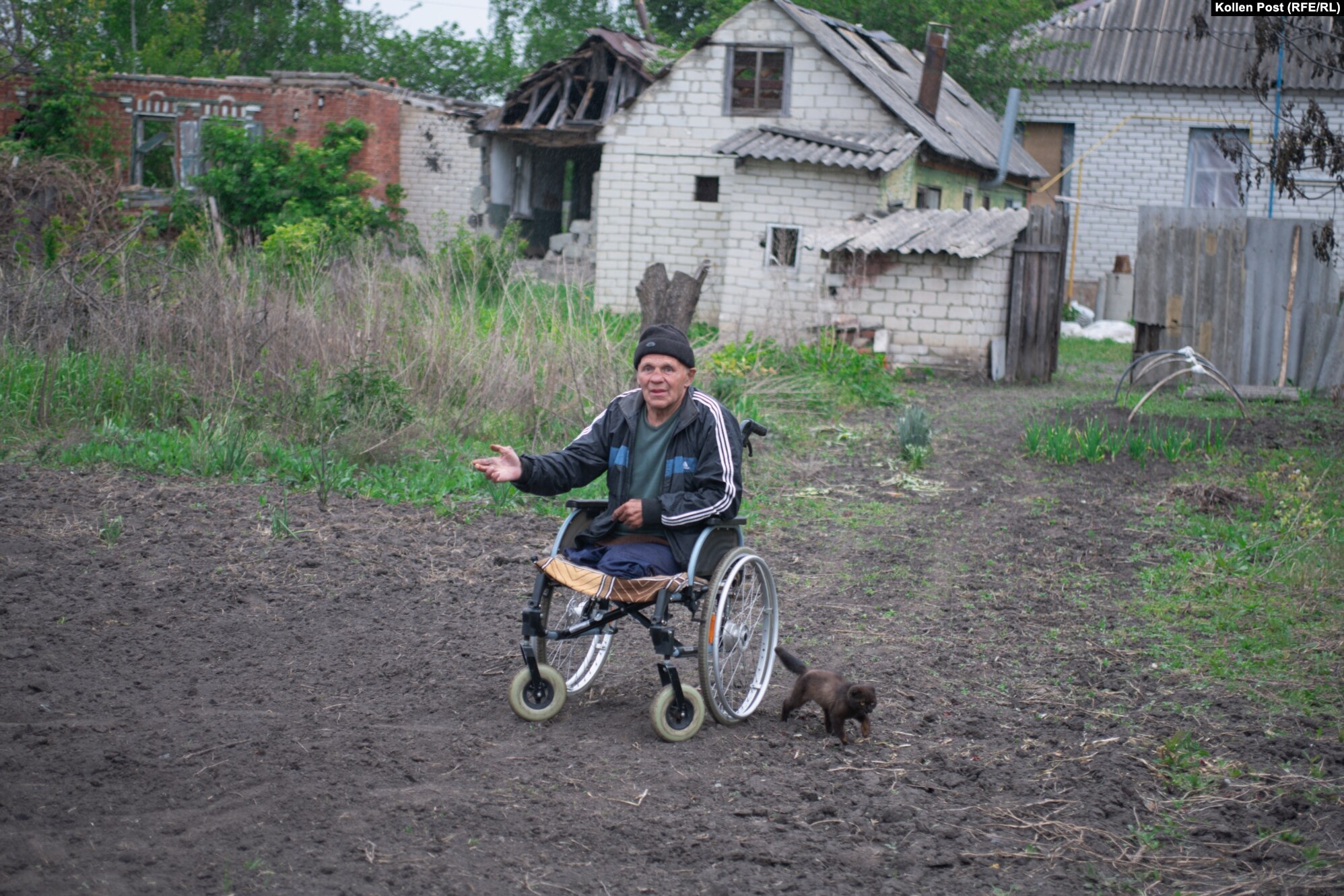 Поля ззаду загорілися