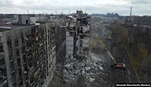 «Будинки складались, люди помирали під завалами»