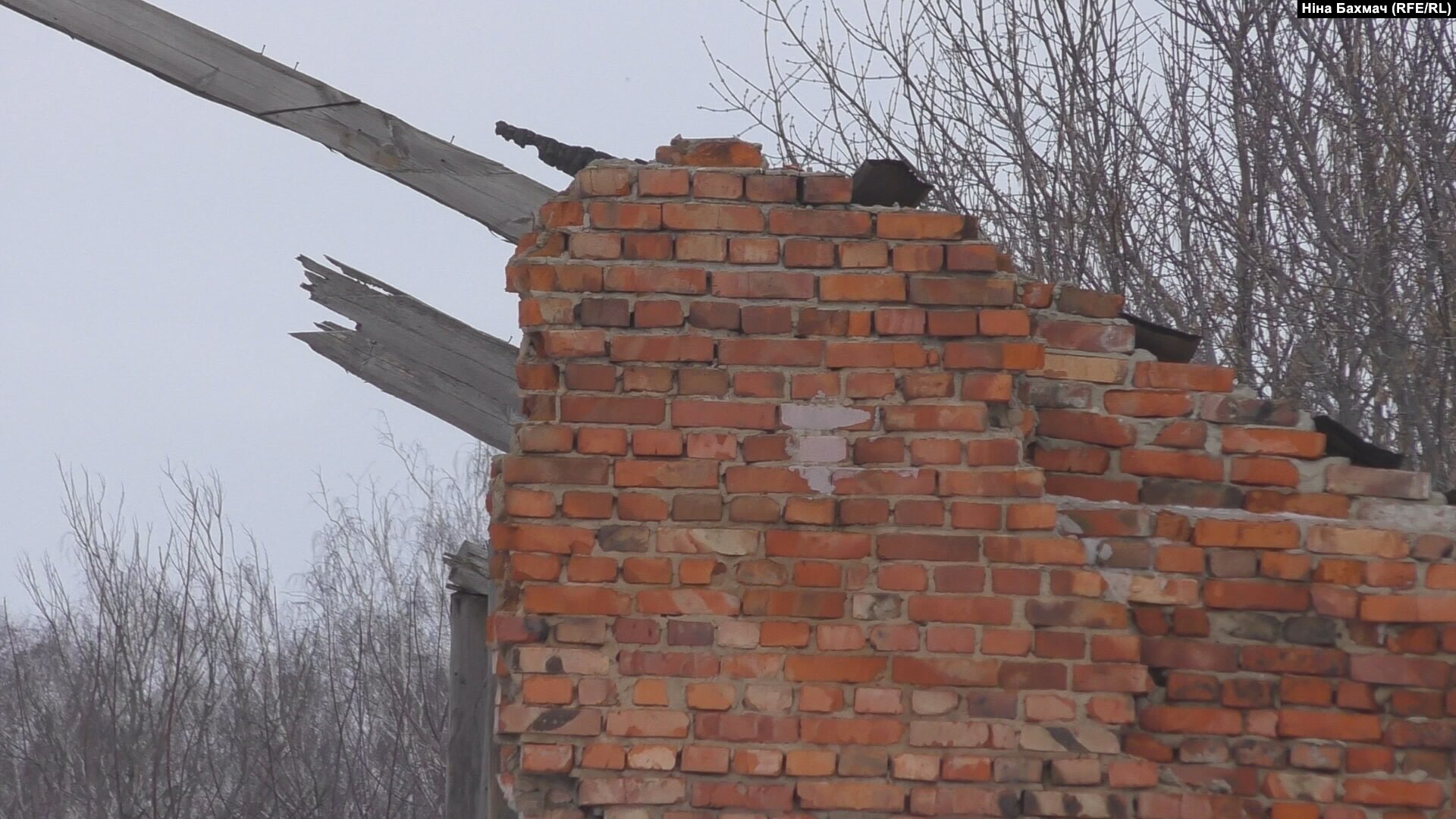 «Снаряд прилетів прямо у стайню»: історія про те, як конюх під обстрілами врятував коней»