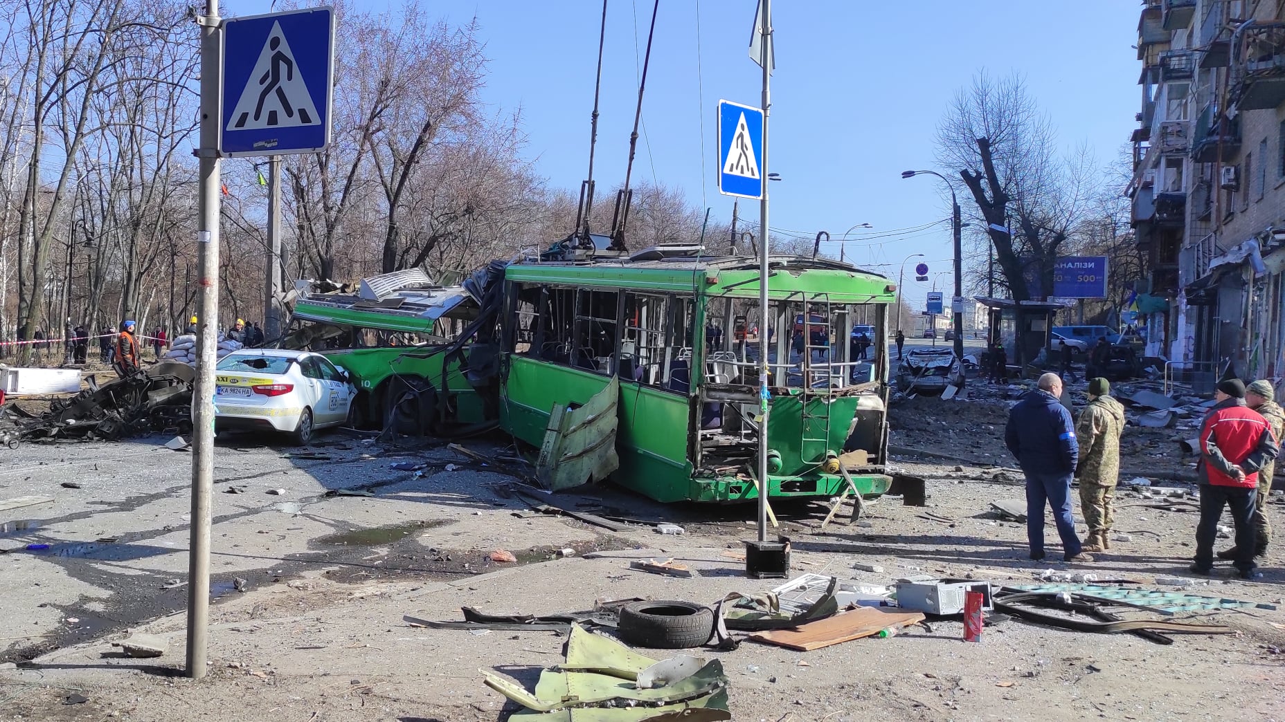 Ще вчора я бачив все це цілим і неушкодженим