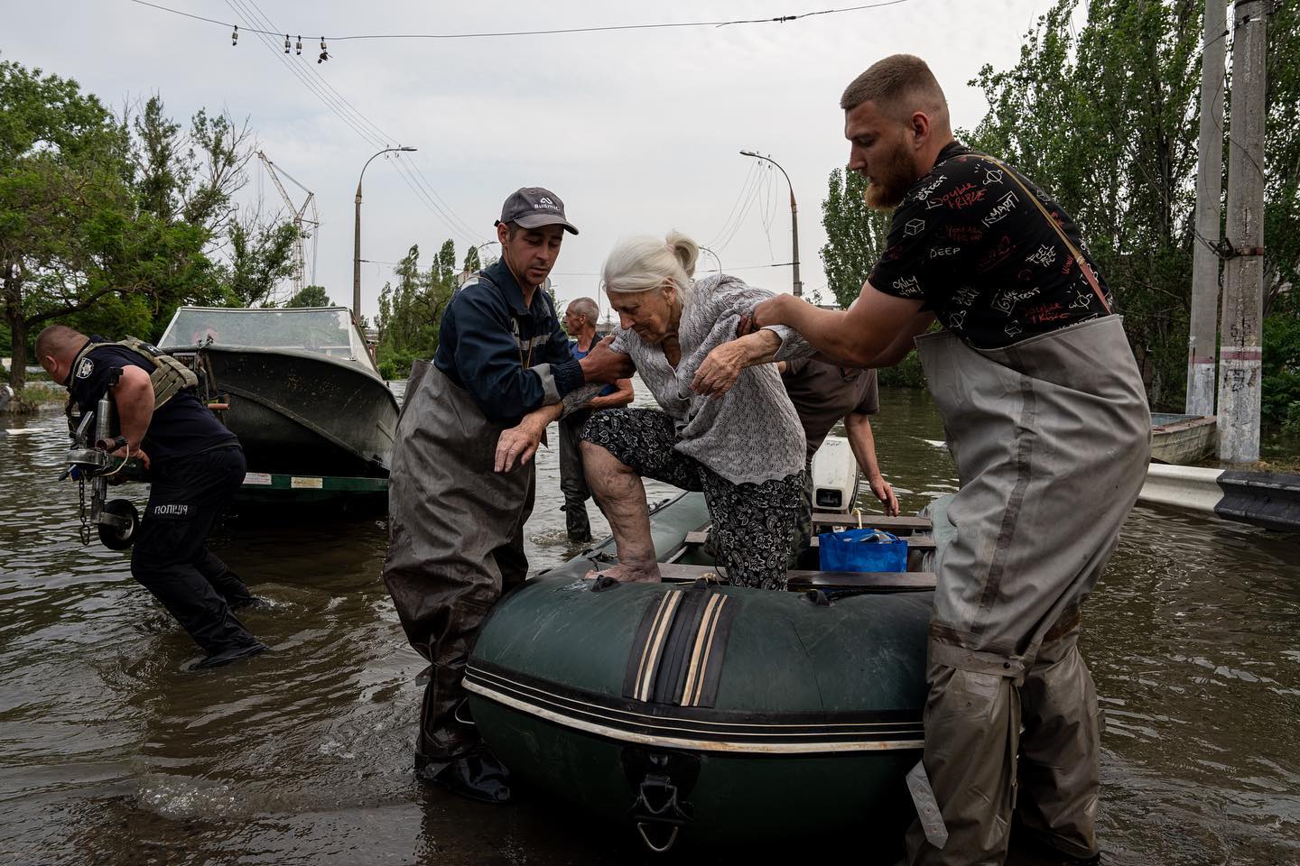 Более 6000 человек эвакуированы из десятков затопленных городов и сел