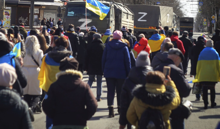 Досі є страх, що можуть розстріляти». Як українка двічі тікала від російської окупації