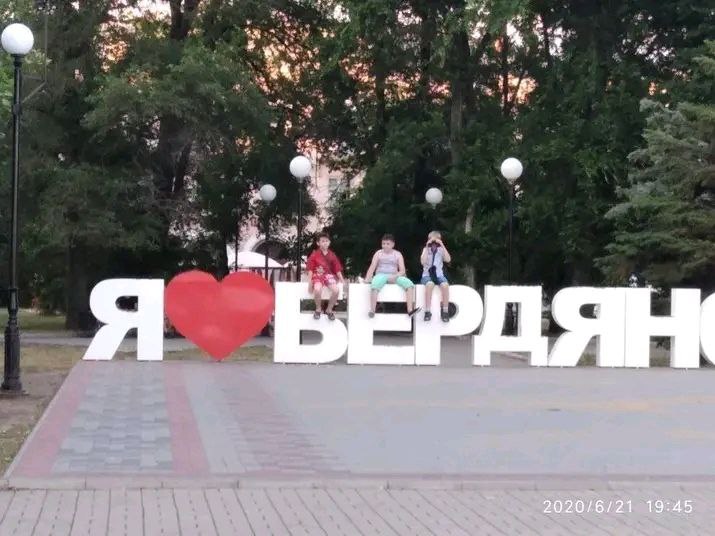 Нас принудительно лишили всей жизни