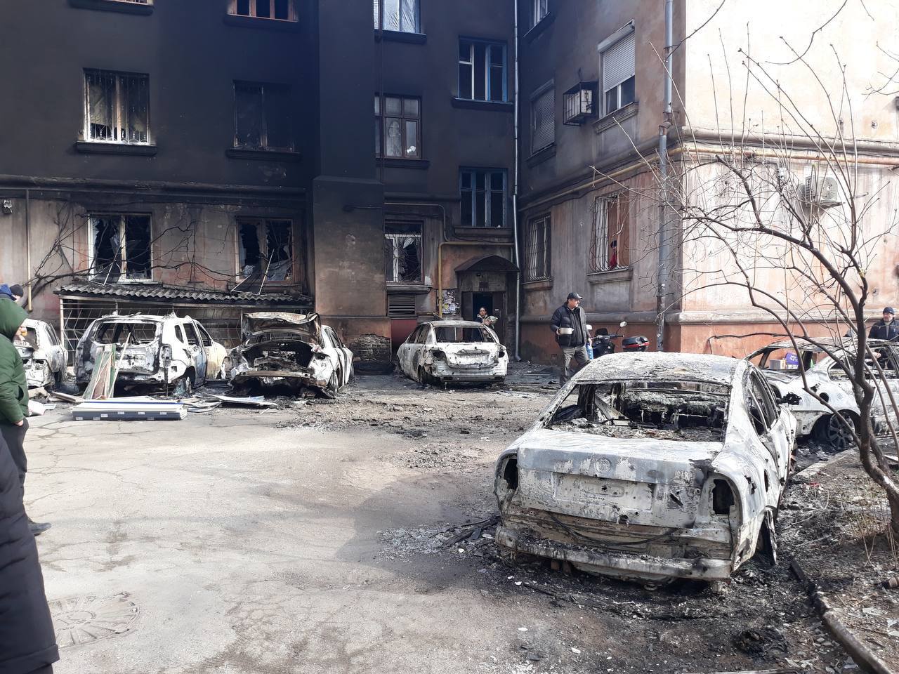 Усі мешканці нашої 10-поверхівки читали одну й ту саму молитву одночасно. Може, тому ми вижили у пеклі?