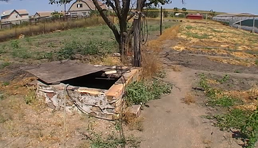 Shells were everywhere: they stuck out of the road, and fell on the sides