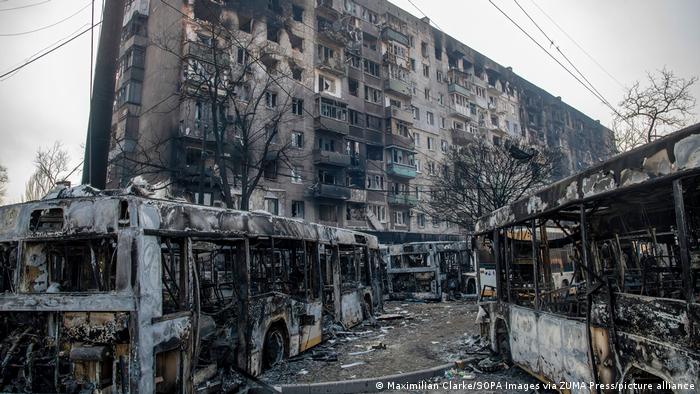 Із дитячих речей ми привезли з собою тільки буквар і фломастери