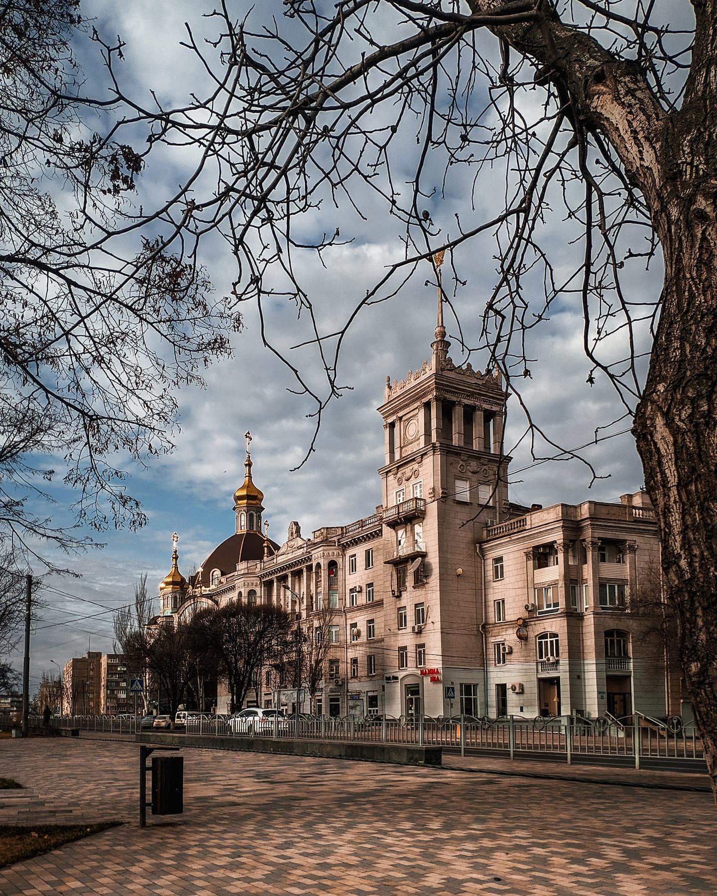 Маріуполь, якого нема. На світлинах фотохудожника, якого також нема.