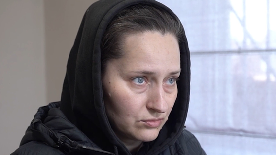 Я лишилась сама, щоранку на дверях видряпувала камінчиком дату Я лишилась сама, щоранку на дверях видряпувала камінчиком дату