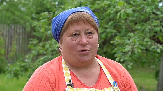 Люди почали нести те, що мали: одяг, продукти, консервацію