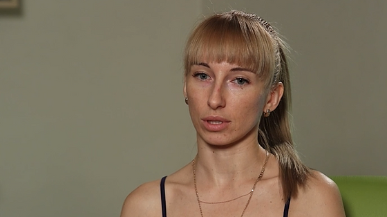 Сусіди прибігли та кажуть: “Тьотя Валя, у вас хати нема!”