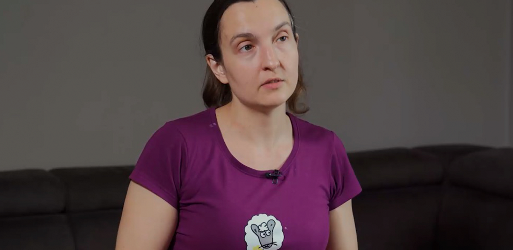 «Диво, що будинок склався, а не згорів, і всі вижили»: історія Вероніки Байди та її дітей увійшла до Музею «Голоси Мирних» Фонду Ріната Ахметова