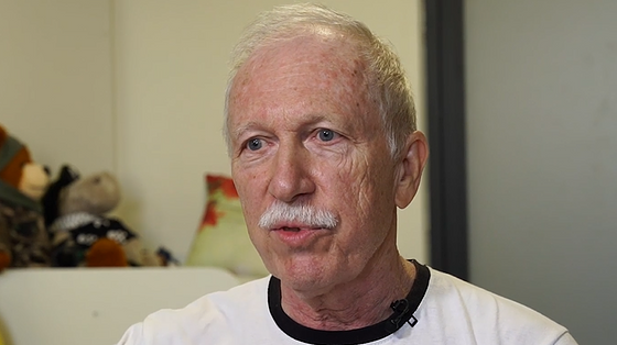 Біля багаття готуєш і чуєш свист. Встиг заскочити в підїзд – радій! Біля багаття готуєш і чуєш свист. Встиг заскочити в підїзд – радій!