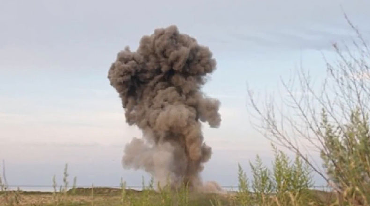 «Гримить грім, а мене вже тіпає» «Гримить грім, а мене вже тіпає»