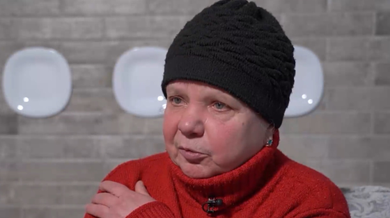 Стріляють по веранді. Ми із сусідкою попадали на коліна та давай молитися