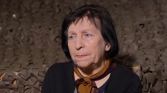 “Bullets were flying from all sides, and I was wrapping museum exhibits in newspapers”