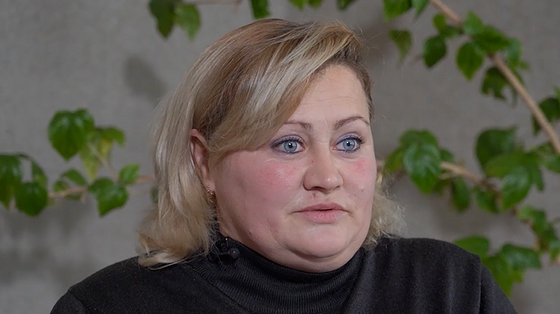 Нас восьмеро, сидимо у погребі. Тут такий удар, що посипалася стеля
