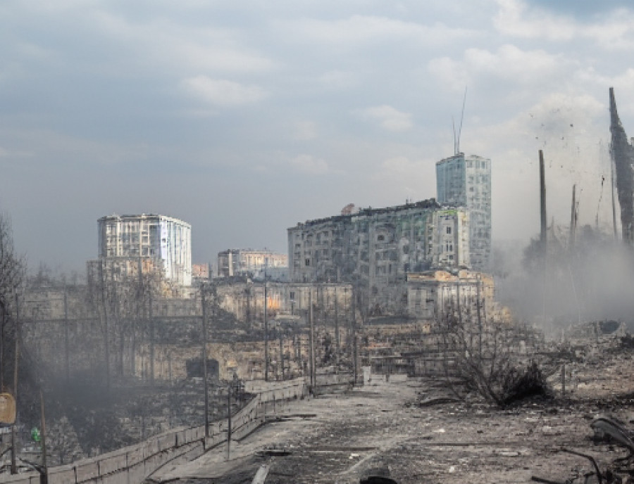 "Діти телефонують з Мелітополя. Там повний занепад"