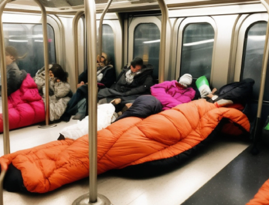 «Мои дети и внуки ночевали в метро»