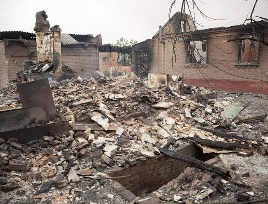 «У перший день обстрілів у нас дванадцять будинків пошкодили»
