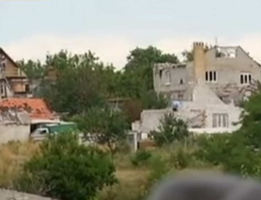 «У Новотроїцькому багато будинків були дуже пошкоджені»