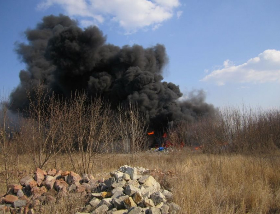 "В нефтеперерабатывающий завод попали – и цистерны загорелись"