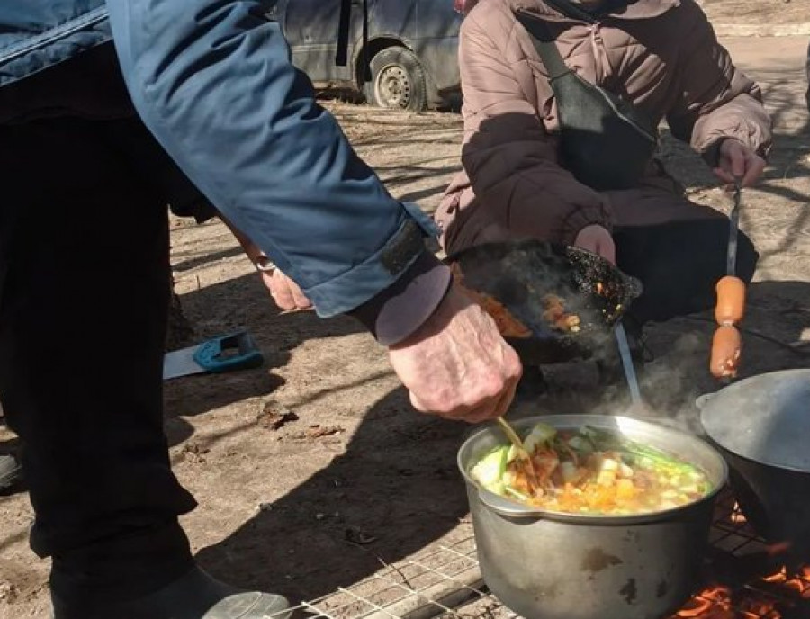 «Бездомный поделился последней едой и спас нас от голодной смерти»