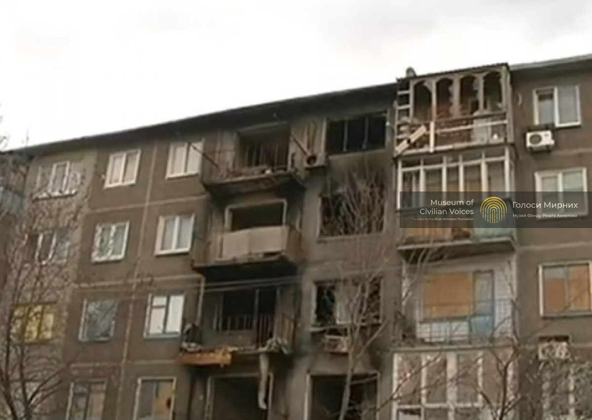 The son was thrown from the fifth floor during the shelling