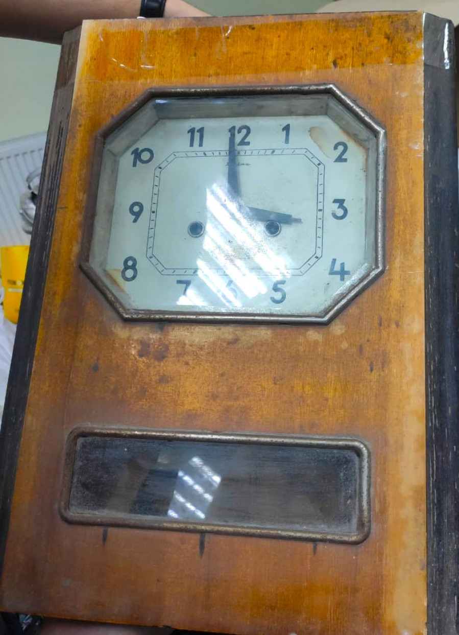 A clock that the war stopped